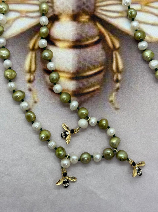 225. Drizzled Green Bee