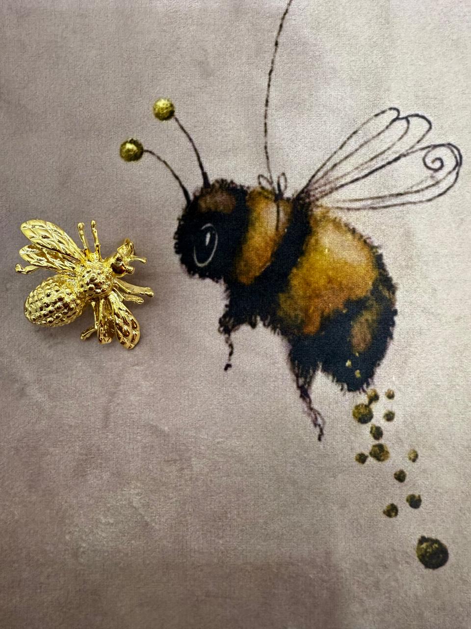 The Bumble Bee - Pendant