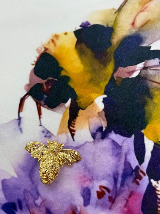 A Bee called Rose - Pendant